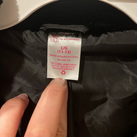 Junior 11/13 New with Tags faux black fur jacket - Picture 5 of 5